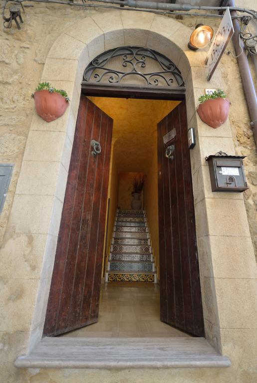 Bed and Breakfast Del Centro Энна Экстерьер фото